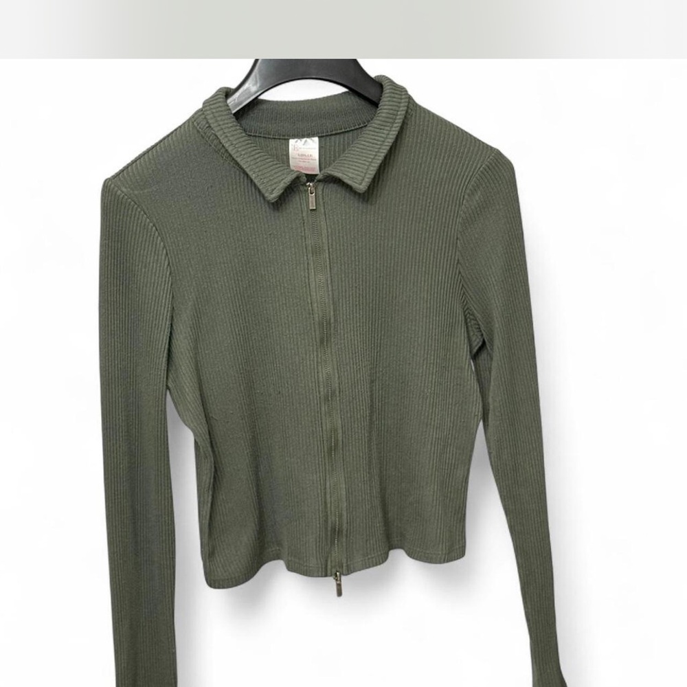 No Boundaries Olive Green Ribbed Button Down Shirt